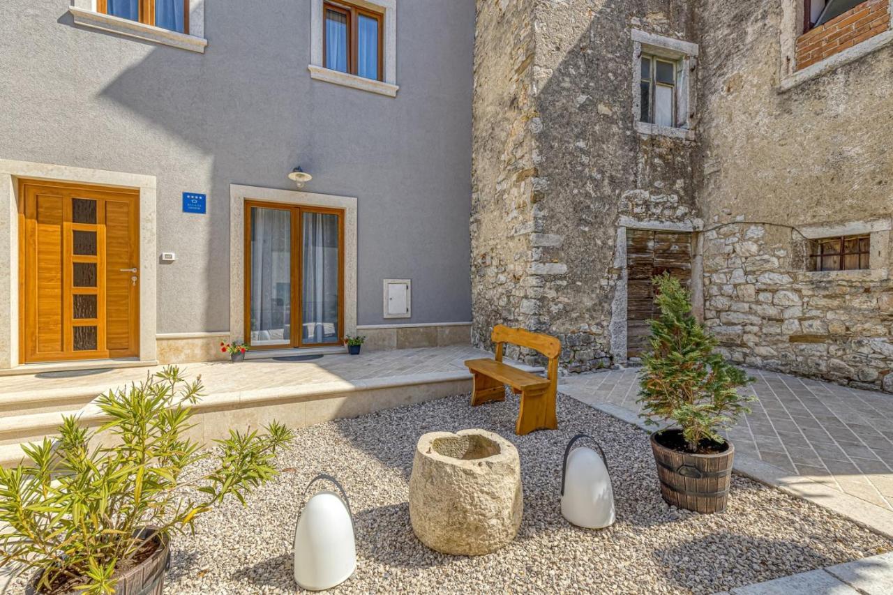 Holiday House Lidia I Rina Pićan Extérieur photo